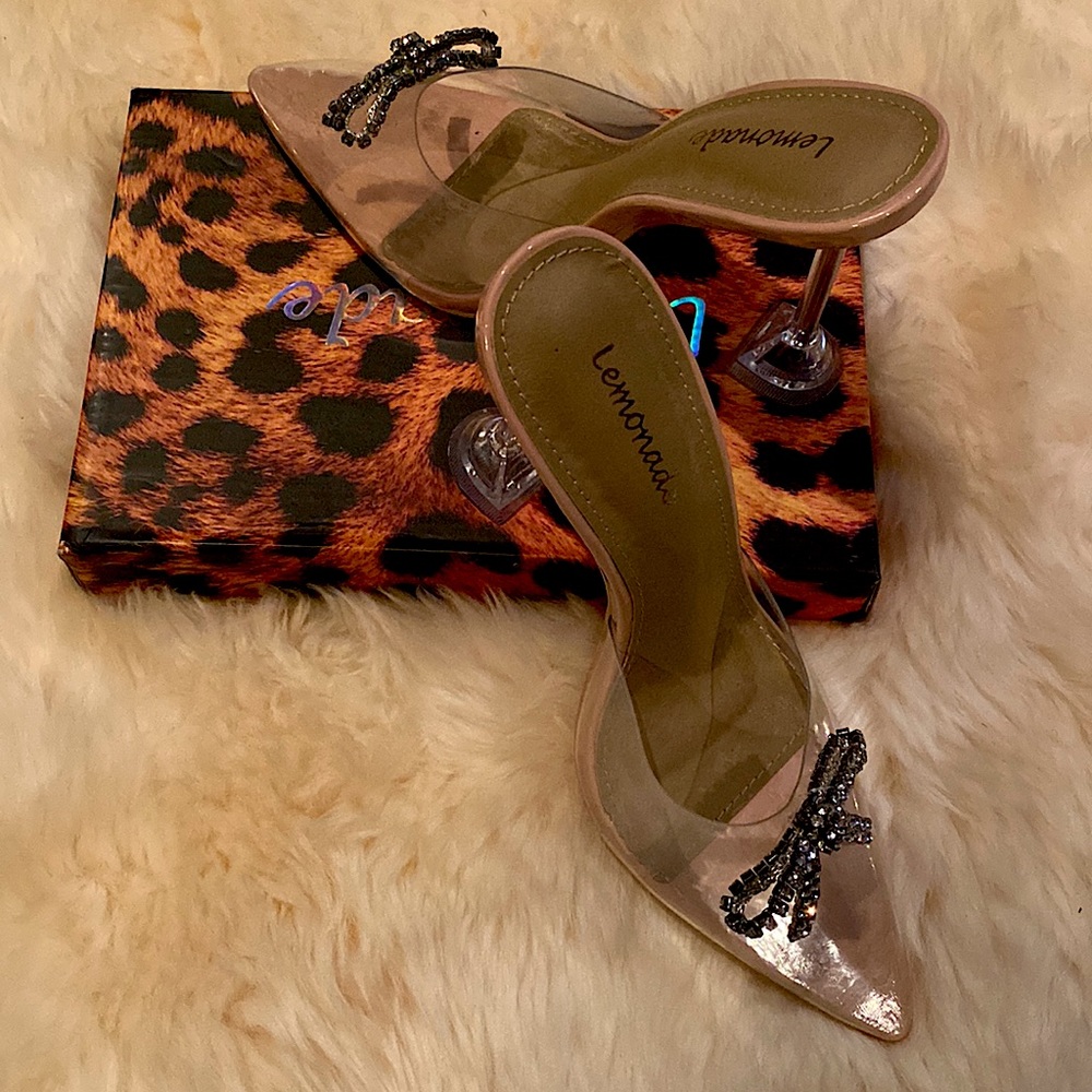 Mule shoes